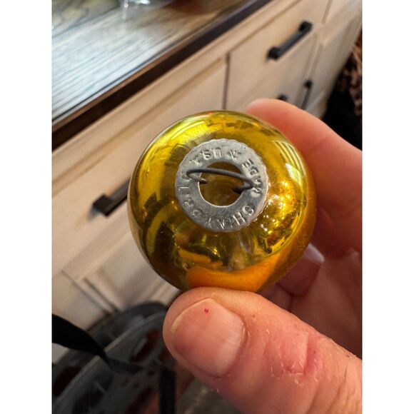 Vintage Shiny Bright gold ornaments set of 12 with box - Picture 2 of 7